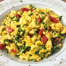 Scrambled Eggs with Spinach, Feta and Roasted Red Peppers - RecipeTeacher