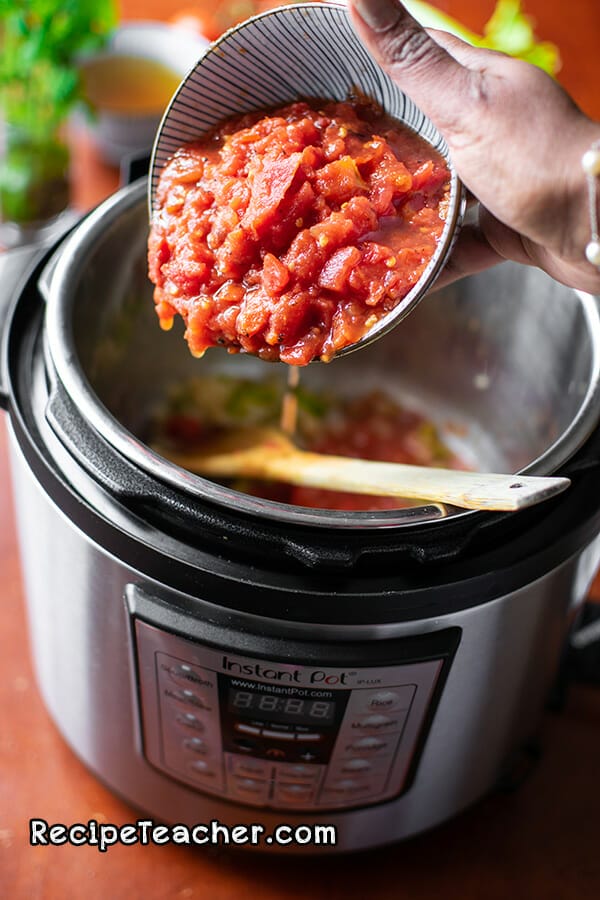 Recipe for Instant Pot Creamy Tomato Basil Soup