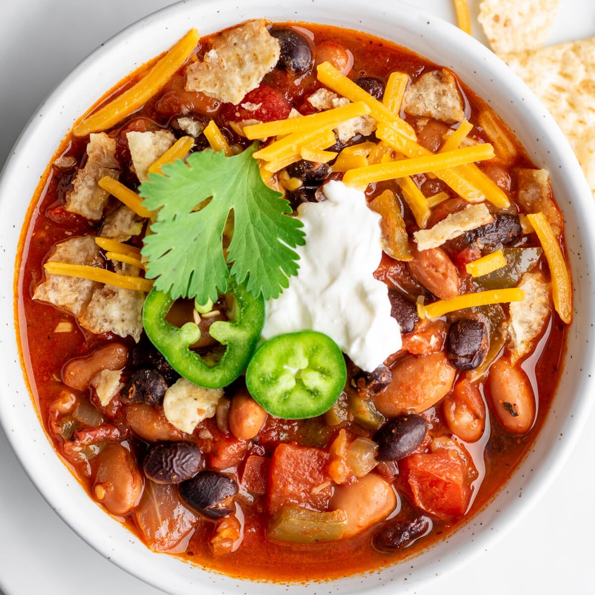 Instant Pot Vegetarian Chili {Healthy and Quick!} 