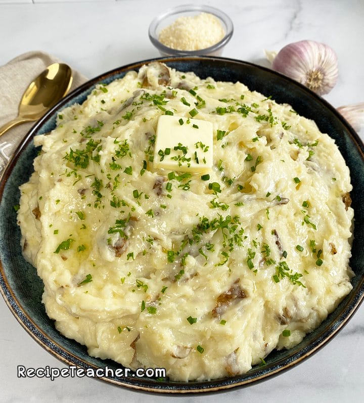 Garlic Smashed Potatoes - Damn Delicious