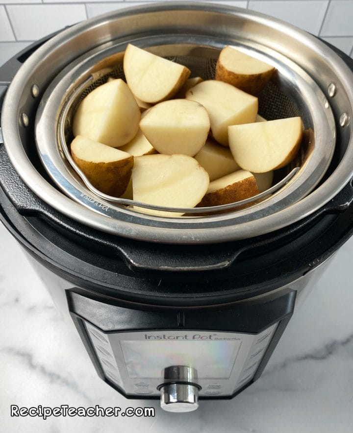 Recipe for Instant Pot parmesan garlic mashed potatoes