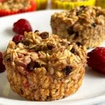 Recipe for baked oatmeal, banana, raspberry breakfast cups
