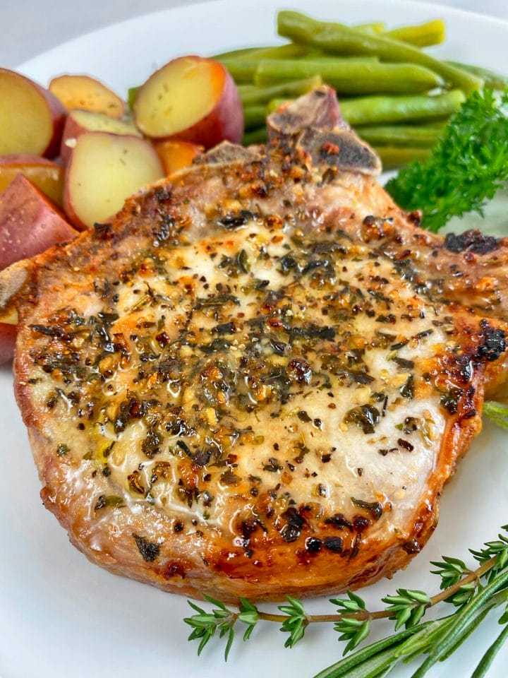 Thick and juicy air fryer pork chops
